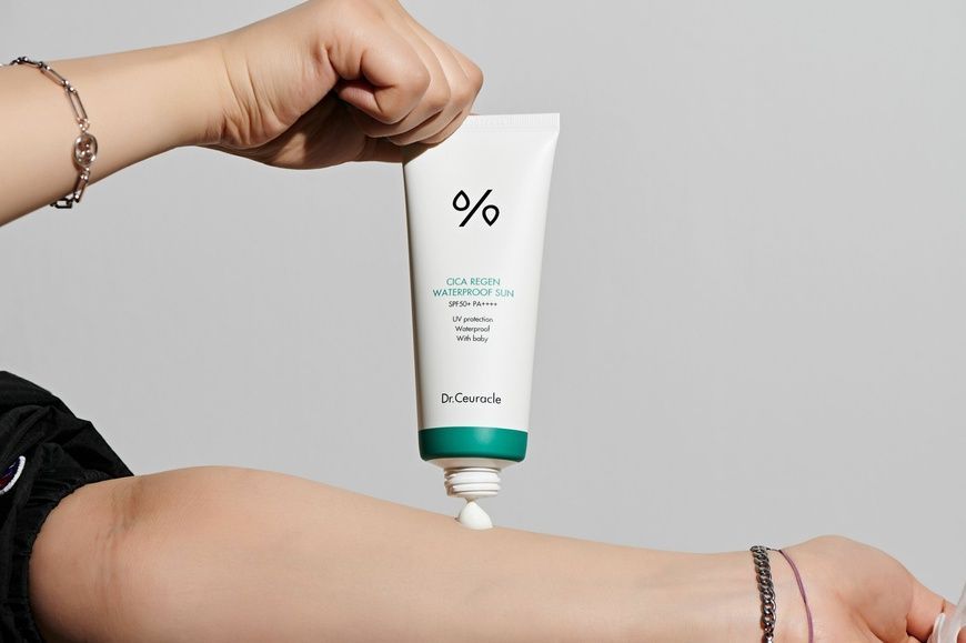 Водостійкий сонцезахисний крем з центелою азіатською | Dr. Ceuracle Cica Regen Waterproof Sun SPF 50+ PA++++, 100ml 1410 фото