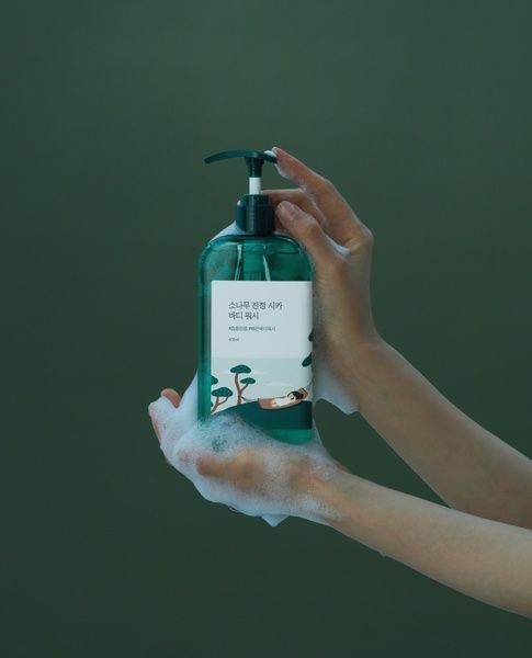 Заспокійливий гель для душу з екстрактом голок сосни | Round Lab Pine Calming Cica Body Wash, 400ml 1384 фото
